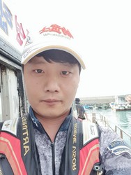 좌사리 무늬오징어~